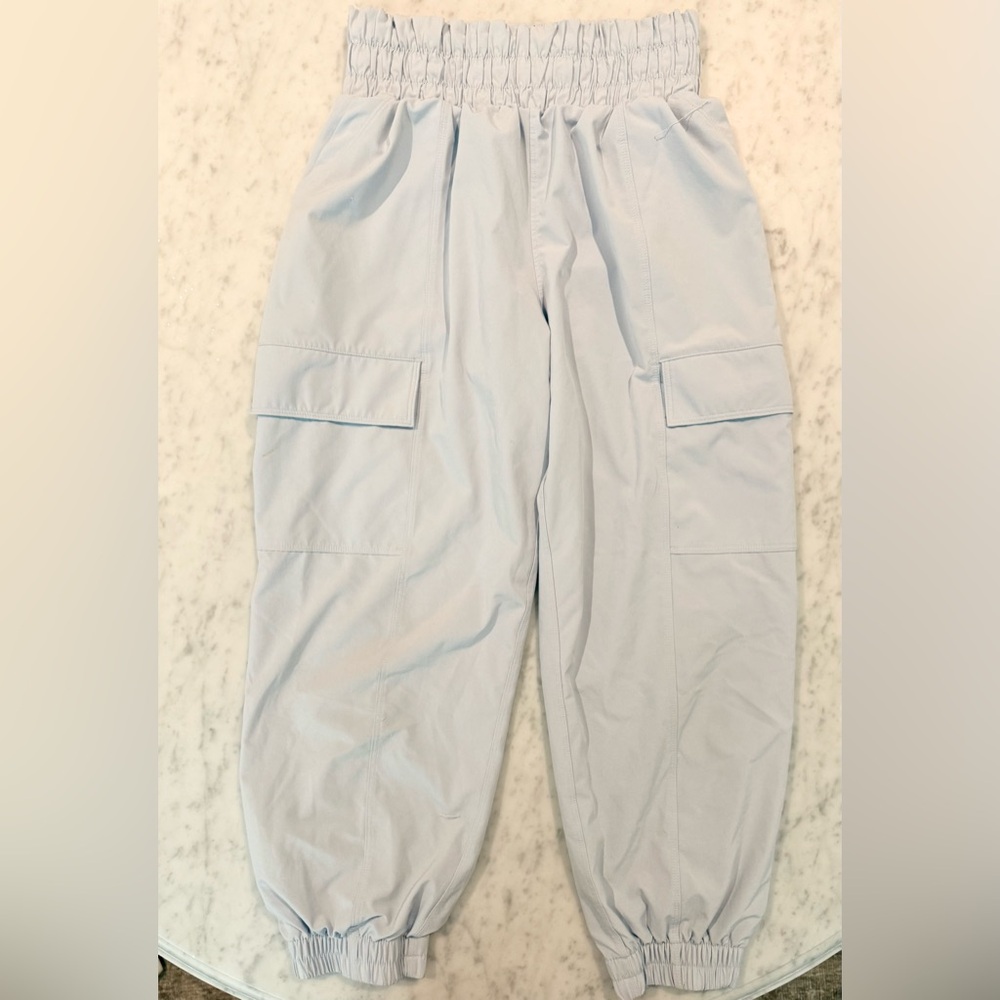 Athleta Girls athletic cargo pants baby blue size 7